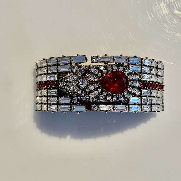 NEW Authentic GUCCI Crystal Red Silver Snake Bracelet w/original box